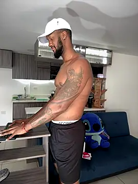 Snapshot of blackdrey18 chatting on September 9, 2025, 2:16 pm blackdrey18 online show from September 9, 2025, 2:16 pm