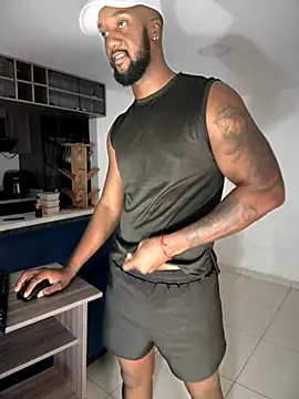 Snapshot of blackdrey18 chatting on October 8, 2025, 10:07 pm blackdrey18 online show from October 8, 2025, 10:07 pm