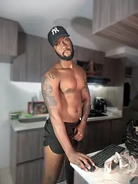 Snapshot of blackdrey18 chatting on October 17, 2025, 1:46 pm blackdrey18 online show from October 17, 2025, 1:46 pm