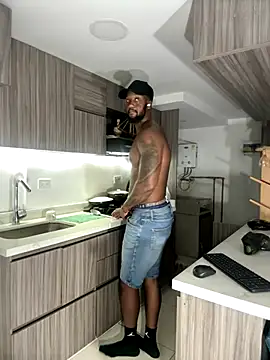 Snapshot of blackdrey18 chatting on October 22, 2025, 1:55 pm blackdrey18 online show from October 22, 2025, 1:55 pm