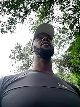 Snapshot of blackdrey18 chatting on November 14, 2025, 4:38 pm blackdrey18 online show from November 14, 2025, 4:38 pm