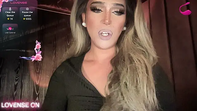 Snapshot of Lo_la_69 chatting on January 17, 2026, 5:01 am Lo la 69 online show from January 17, 2026, 5:01 am