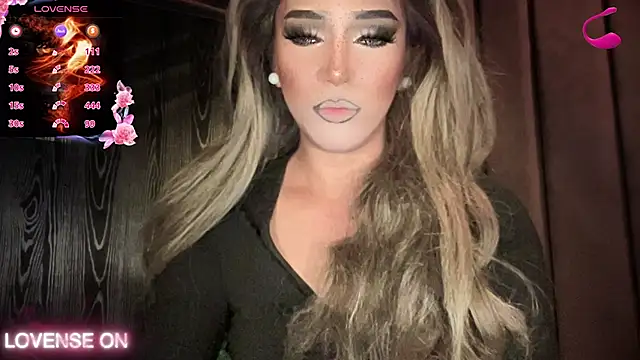 Snapshot of Lo_la_69 chatting on February 1, 2026, 4:22 am Lo la 69 online show from February 1, 2026, 4:22 am