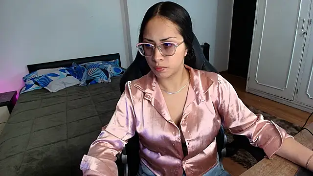 Snapshot of yesie_hot chatting on March 21, 2026, 1:32 am yesie hot online show from March 21, 2026, 1:32 am