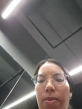 SheenaBrooke online show from March 16, 2026, 4:18 am