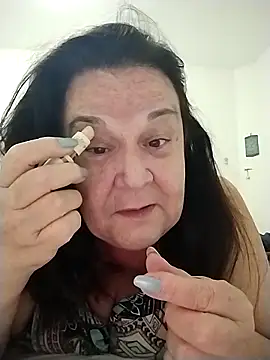 Snapshot of Yaya_Mineira chatting on October 20, 2025, 10:32 pm Yaya Mineira online show from October 20, 2025, 10:32 pm