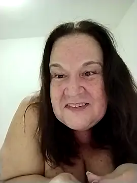 Snapshot of Yaya_Mineira chatting on October 23, 2025, 1:49 am Yaya Mineira online show from October 23, 2025, 1:49 am