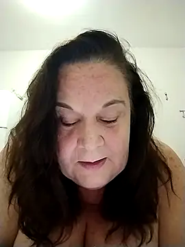 Snapshot of Yaya_Mineira chatting on November 1, 2025, 1:40 am Yaya Mineira online show from November 1, 2025, 1:40 am