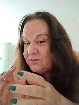 Snapshot of Yaya_Mineira chatting on November 15, 2025, 10:45 am Yaya Mineira online show from November 15, 2025, 10:45 am