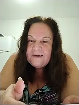 Snapshot of Yaya_Mineira chatting on November 18, 2025, 12:16 am Yaya Mineira online show from November 18, 2025, 12:16 am
