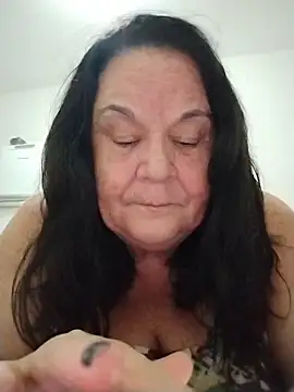 Snapshot of Yaya_Mineira chatting on March 17, 2026, 10:02 pm Yaya Mineira online show from March 17, 2026, 10:02 pm