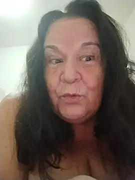 Snapshot of Yaya_Mineira chatting on March 18, 2026, 11:41 pm Yaya Mineira online show from March 18, 2026, 11:41 pm
