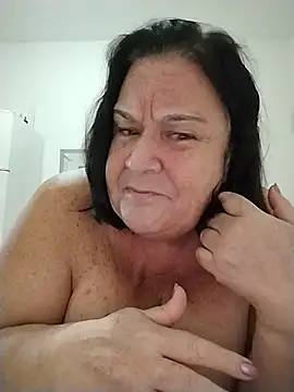 Snapshot of Yaya_Mineira chatting on April 4, 2026, 3:27 am Yaya Mineira online show from April 4, 2026, 3:27 am