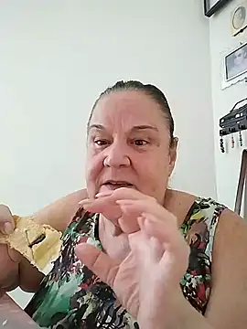 Snapshot of Yaya_Mineira chatting on April 23, 2026, 12:29 pm Yaya Mineira online show from April 23, 2026, 12:29 pm