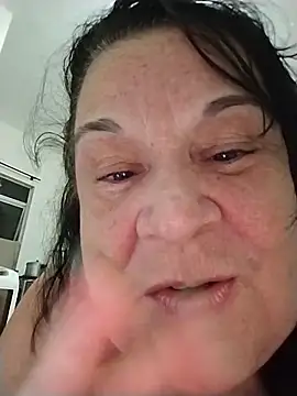 Snapshot of Yaya_Mineira chatting on May 16, 2026, 12:29 am Yaya Mineira online show from May 16, 2026, 12:29 am