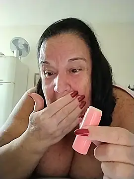 Snapshot of Yaya_Mineira chatting on May 21, 2026, 12:12 pm Yaya Mineira online show from May 21, 2026, 12:12 pm