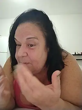 Snapshot of Yaya_Mineira chatting on May 29, 2026, 11:14 pm Yaya Mineira online show from May 29, 2026, 11:14 pm