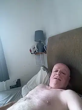 Snapshot of locallad88 chatting on November 21, 2025, 8:46 am locallad88 online show from November 21, 2025, 8:46 am