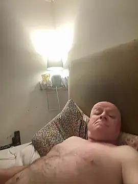 Snapshot of locallad88 chatting on January 14, 2026, 7:58 am locallad88 online show from January 14, 2026, 7:58 am