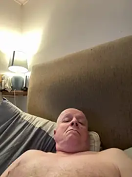 Snapshot of locallad88 chatting on February 7, 2026, 10:13 pm locallad88 online show from February 7, 2026, 10:13 pm