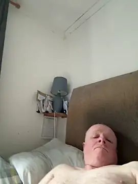 Snapshot of locallad88 chatting on February 26, 2026, 4:28 pm locallad88 online show from February 26, 2026, 4:28 pm