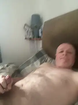 Snapshot of locallad88 chatting on March 1, 2026, 11:01 am locallad88 online show from March 1, 2026, 11:01 am