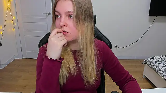 Snapshot of stacy_miracle chatting on December 14, 2024, 3:25 pm stacy miracle online show from December 14, 2024, 3:25 pm
