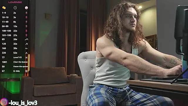 Snapshot of Louis_Karlos chatting on October 5, 2025, 3:05 am Louis Karlos online show from October 5, 2025, 3:05 am