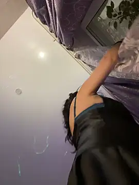 Snapshot of Lolaley2 chatting on January 13, 2026, 4:34 pm Lolaley2 online show from January 13, 2026, 4:34 pm