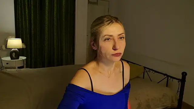 ZoeGrant online show from March 8, 2026, 4:16 am