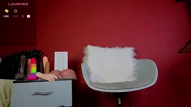 Snapshot of TomLover_12 chatting on December 2, 2025, 1:33 am TomLover 12 online show from December 2, 2025, 1:33 am