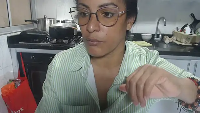 kateleyagrey online show from November 1, 2025, 7:38 pm