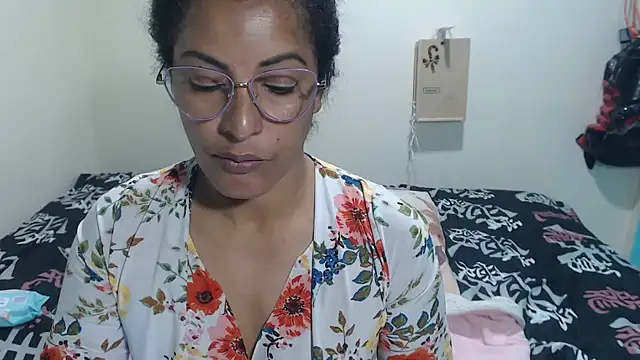 Snapshot of kateleyagrey chatting on February 20, 2026, 7:03 pm kateleyagrey online show from February 20, 2026, 7:03 pm