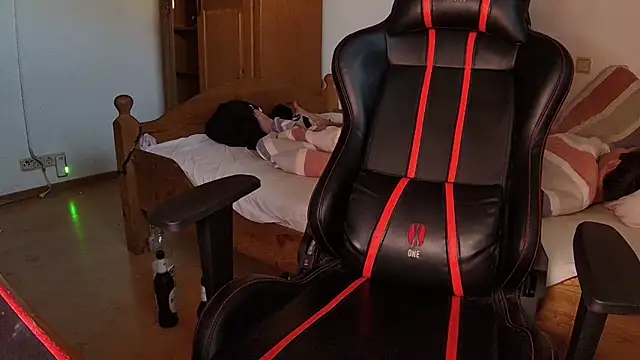 KmlBI26 online show from October 30, 2025, 7:21 am