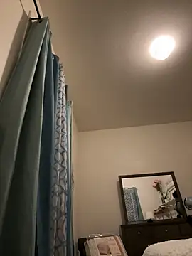 Snapshot of ClumsyLink chatting on November 5, 2025, 8:36 am ClumsyLink online show from November 5, 2025, 8:36 am