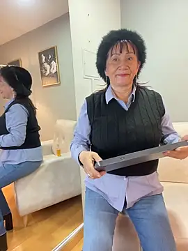 Snapshot of Savvanahh chatting on February 14, 2026, 12:02 pm Savvanahh online show from February 14, 2026, 12:02 pm