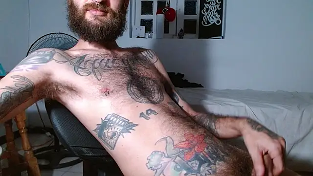 Snapshot of Tatted21xxx chatting on October 6, 2025, 11:02 pm Tatted21xxx online show from October 6, 2025, 11:02 pm
