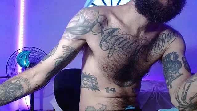 Snapshot of Tatted21xxx chatting on October 9, 2025, 6:06 pm Tatted21xxx online show from October 9, 2025, 6:06 pm