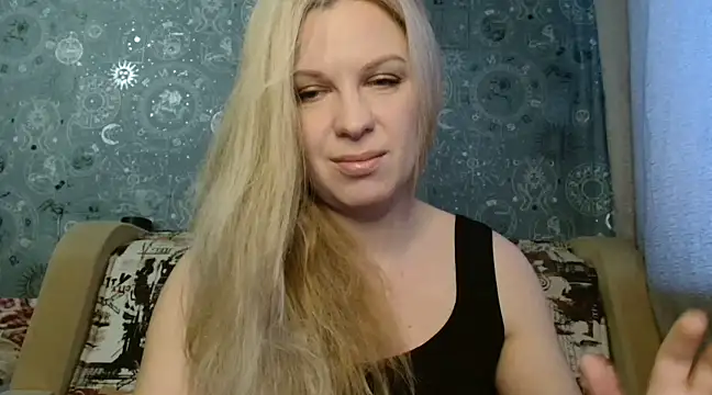 Snapshot of BlondeFox chatting on December 28, 2024, 3:58 am BlondeFox online show from December 28, 2024, 3:58 am