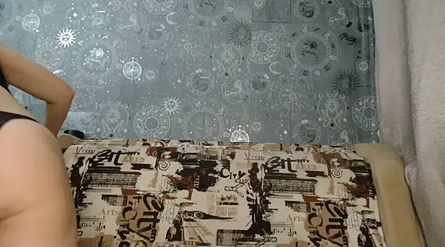 Snapshot of BlondeFox chatting on January 14, 2025, 1:58 am BlondeFox online show from January 14, 2025, 1:58 am