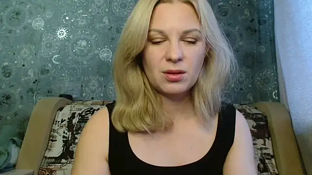 Snapshot of BlondeFox chatting on October 14, 2025, 3:07 am BlondeFox online show from October 14, 2025, 3:07 am