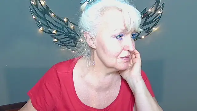 BlondyLeeBest online show from May 29, 2026, 6:28 pm