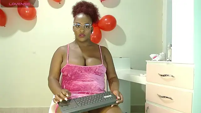 Snapshot of beatziedreams chatting on February 17, 2025, 3:04 am beatziedreams online show from February 17, 2025, 3:04 am