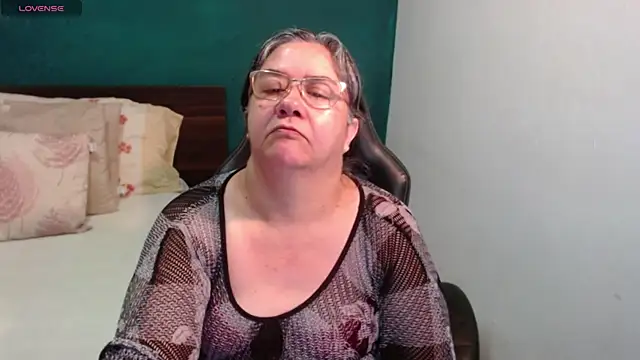 scaelettdubois online show from July 14, 2026, 6:29 am