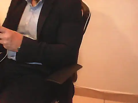 Kalel17073 online show from July 28, 2026, 6:20 pm