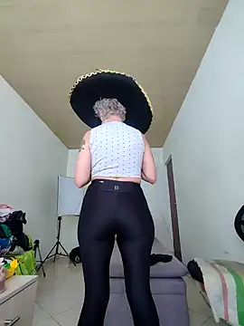 Snapshot of sexymarilyncolombia chatting on January 16, 2025, 1:04 pm sexymarilyncolombia online show from January 16, 2025, 1:04 pm