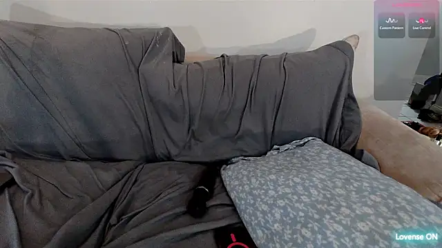 Snapshot of EmoDream1998 chatting on January 7, 2026, 1:30 am EmoDream1998 online show from January 7, 2026, 1:30 am