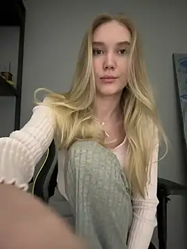 Snapshot of MariaTull chatting on March 21, 2025, 2:28 am MariaTull online show from March 21, 2025, 2:28 am