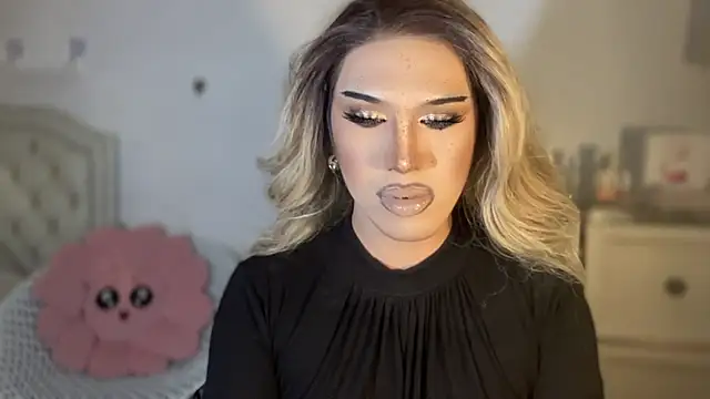 Ts glamxxxx online show from October 19, 2025, 2:56 am