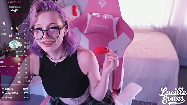 Snapshot of lucille_evans chatting on November 26, 2025, 4:35 am lucille evans online show from November 26, 2025, 4:35 am